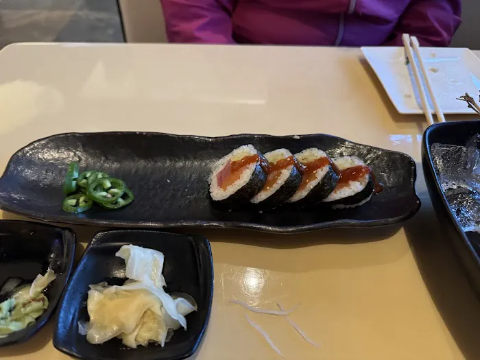Sakura Sushi & Sake Bar Picture 2