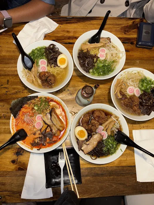 Hanasato Sushi & Japanese Cuisine Picture 3
