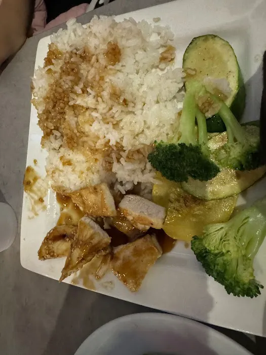 Yogi's Sushi Bar Picture 4