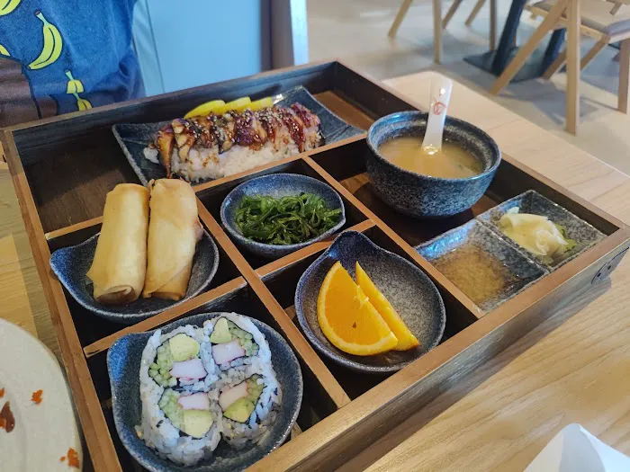 Hachi Ramen and Sushi Bar Picture 10
