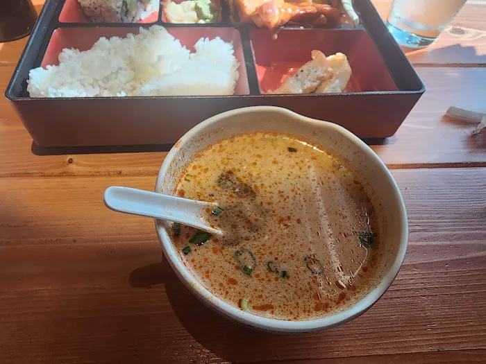 Thai Square Sushi Picture 5