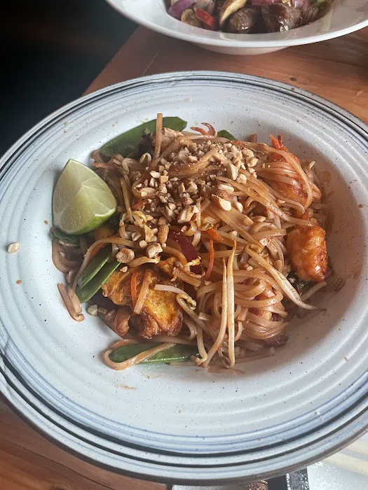 Thai Square Sushi Picture 9