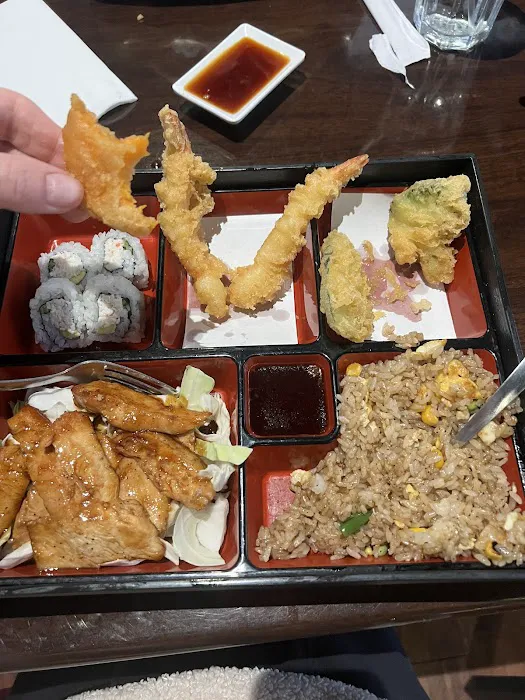 Hikari Sushi & Grill Japanese Restaurant Picture 10