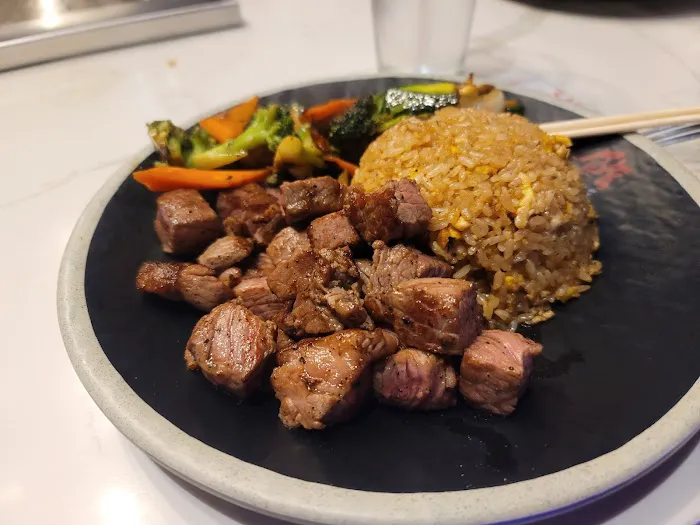 Sake Sushi Hibachi Steak House Picture 4