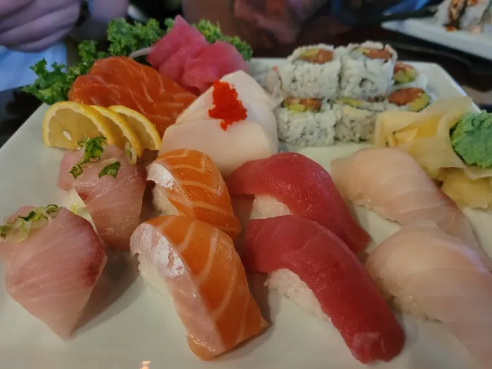 Sushi O Bistro & Sushi Bar Picture 8