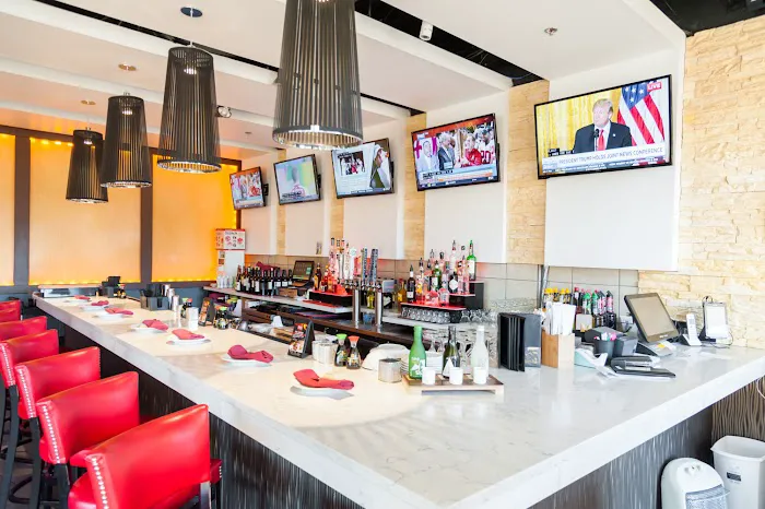 Tasu Asian Bistro & Sushi Bar Picture 3
