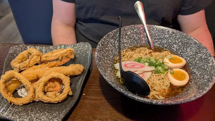 TDLLO Ramen & Sushi Picture 6