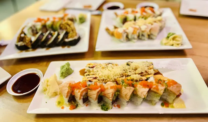 Sushi at the Park Picture 4