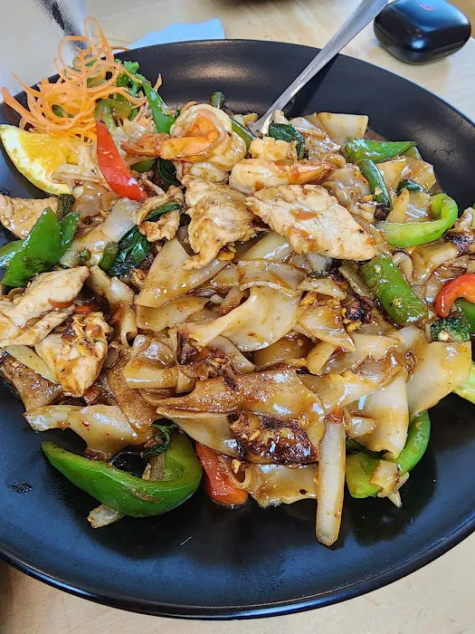 Spicy 9 Sushi Bar & Asian Restaurant Picture 5