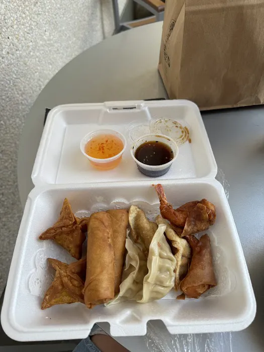 Spicy 9 Sushi Bar & Asian Restaurant Picture 8