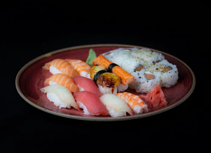 Sushi Court Picture 1