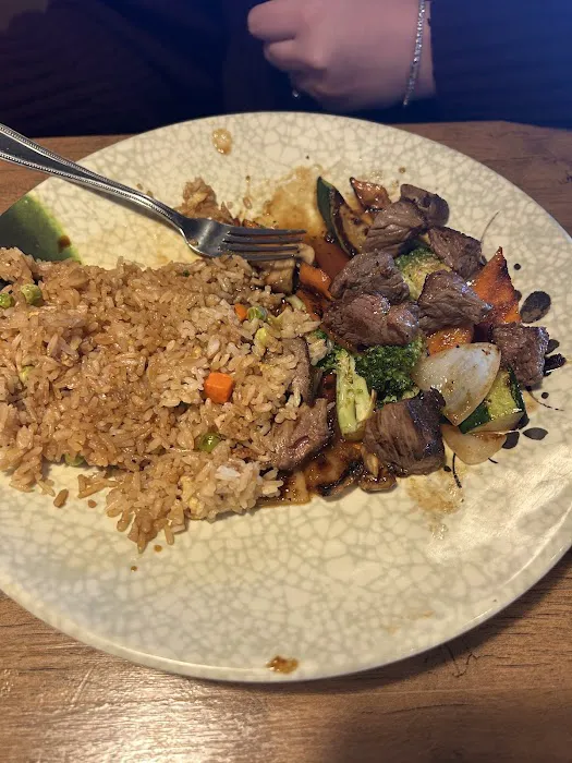 Maguro Hibachi Steakhouse Picture 6