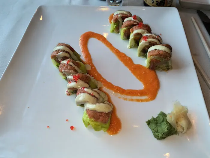 Imperial Koi Asian Bistro & Sushi Bar Picture 3