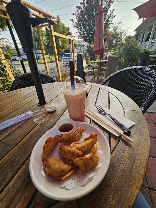Sushi and Boba Tea House Picture 9