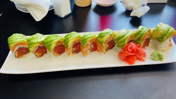 Yummi Yummi sushi restaurant Picture 6