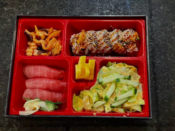 Aji Sushi and Asian Cuisine Picture 7
