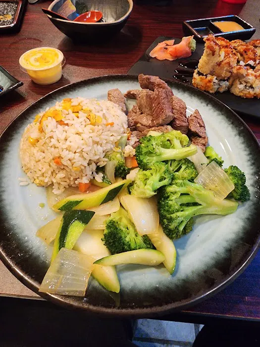 Tomo Japanese Ramen Sushi Picture 4