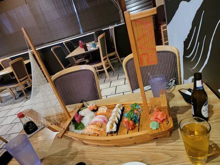 Raw Sushi Bar & Grill Picture 1