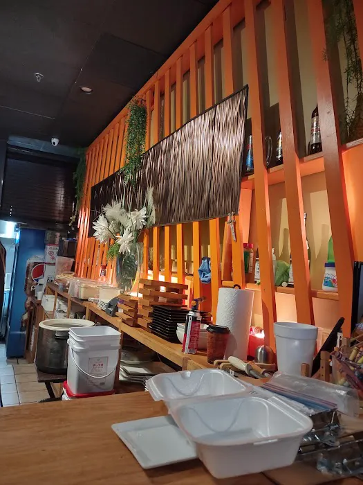Raw Sushi Bar & Grill Picture 5