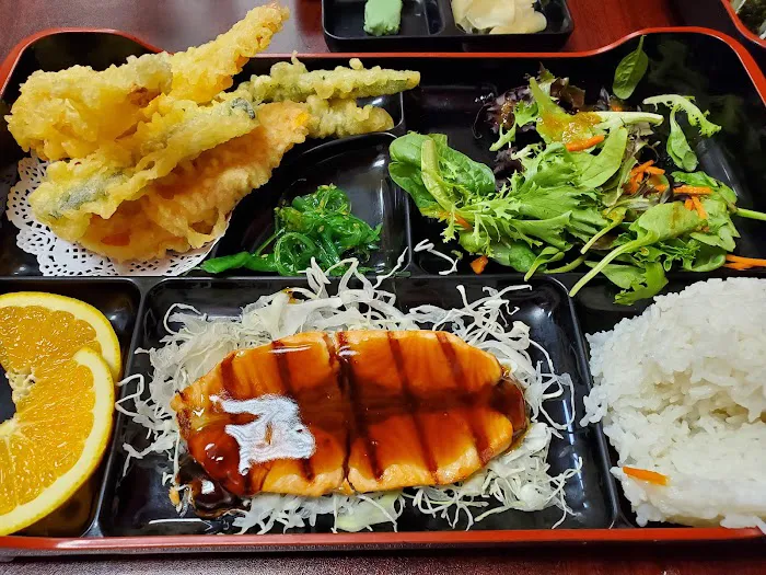 On A Roll Sushi Mexican Japanese Bar Picture 10