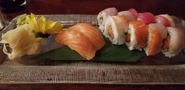 S 21 Sushi & Sake Bar Picture 2