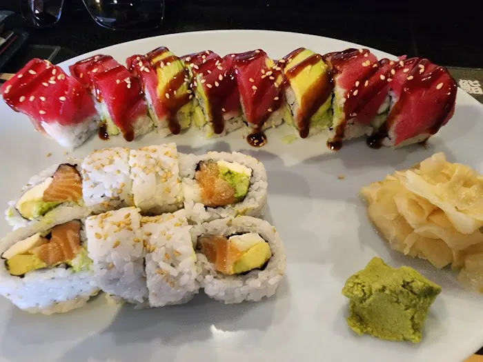 S 21 Sushi & Sake Bar Picture 6
