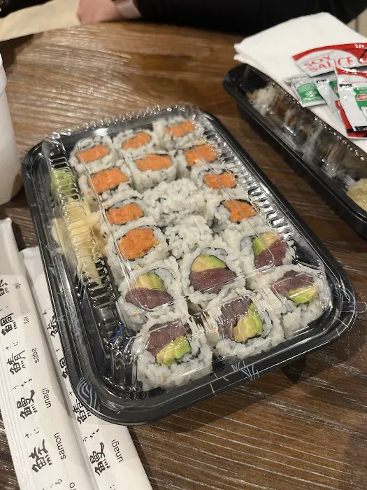 Kawa Ramen and Sushi 川ラーメンと寿司 | 3rd St. Market Hall Picture 1