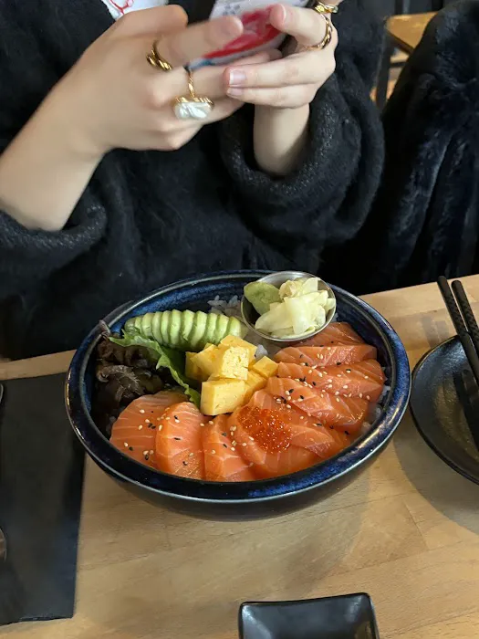 Rice n Roll Bistro | Sushi Bar & Thai Cuisine Picture 7