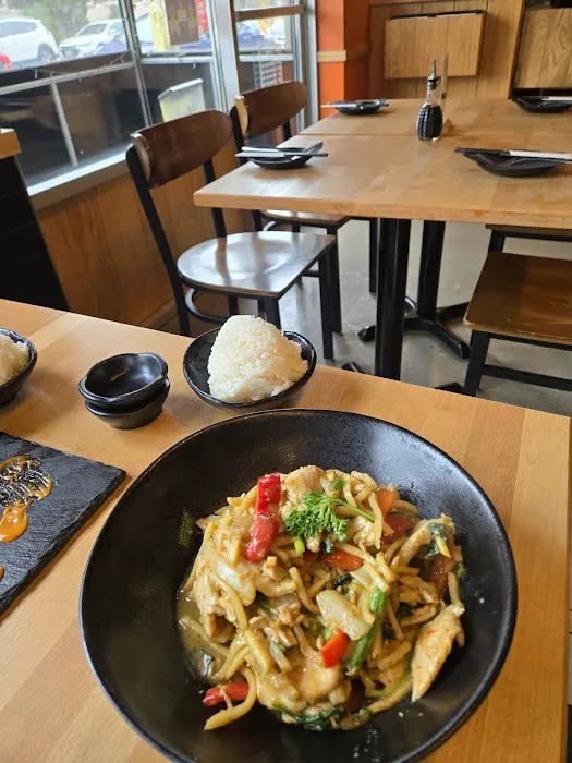 Rice n Roll Bistro | Sushi Bar & Thai Cuisine Picture 10