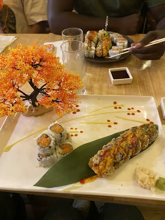 Kawa Ramen and Sushi 川ラーメンと寿司 | East Side Picture 7