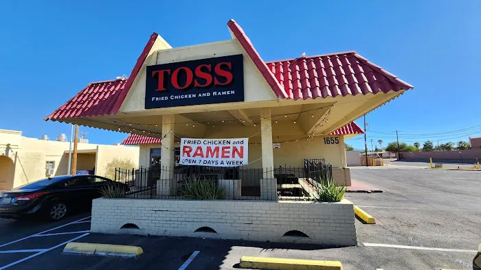 Toss-Fried Chicken and Ramen(Alvernon) Picture 1