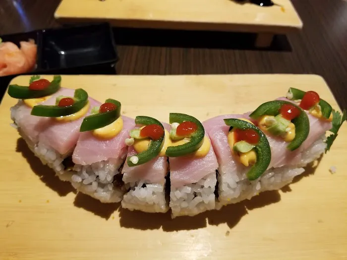 Ume Asian and Sushi Picture 4