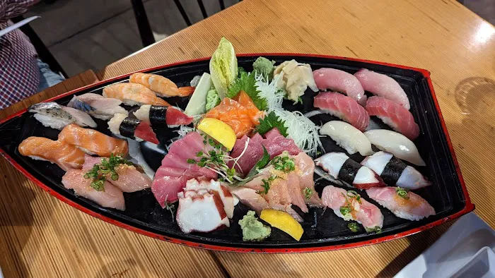 Ginza Sushi & Izakaya Picture 6