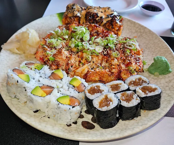 888 Sushi & Asian Grill Picture 3