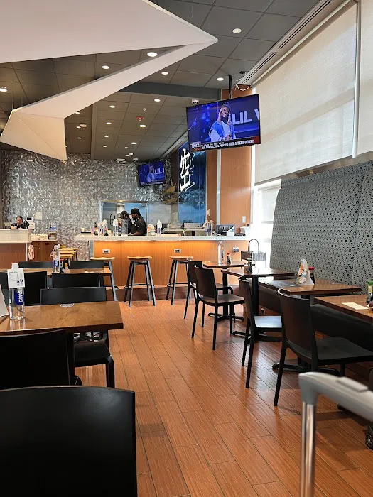Sora Japanese Cuisine & Sushi Bar Picture 7