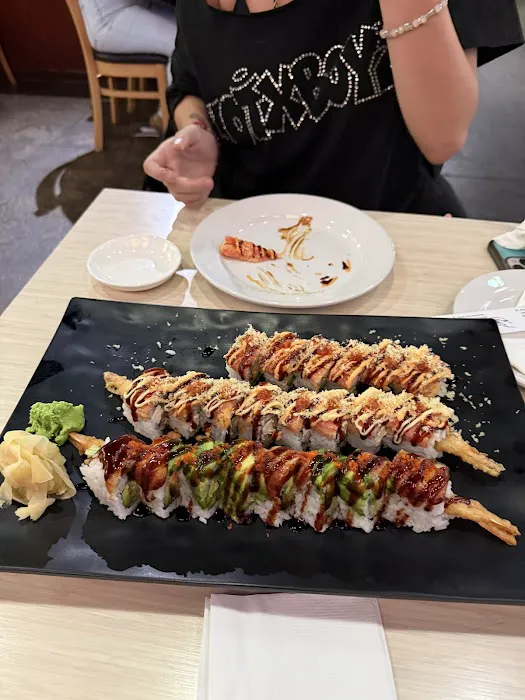 Black Pine Tree Sushi Bar Picture 3