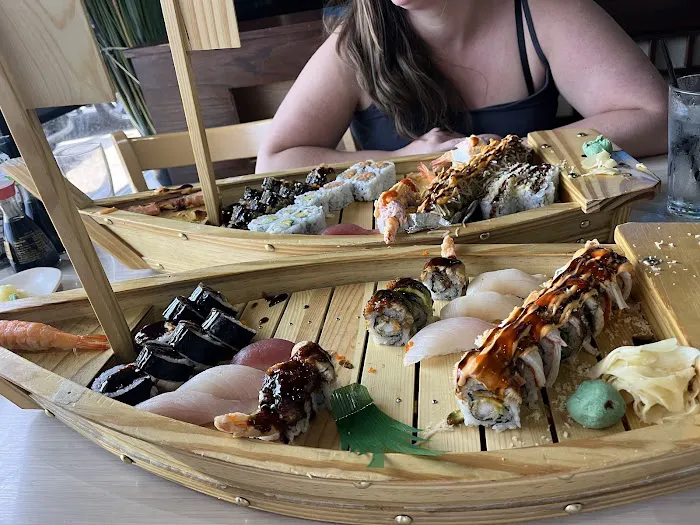 Black Pine Tree Sushi Bar Picture 5