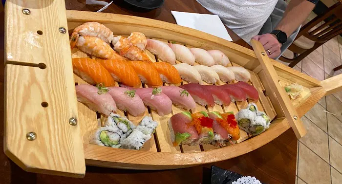Aki sushi and Thai Picture 8