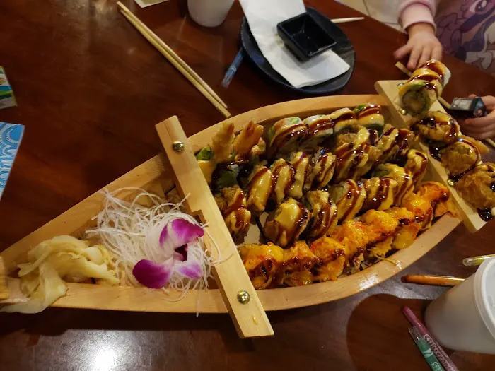 Aki sushi and Thai Picture 9