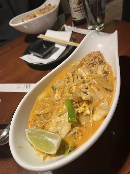 Aki sushi and Thai Picture 10