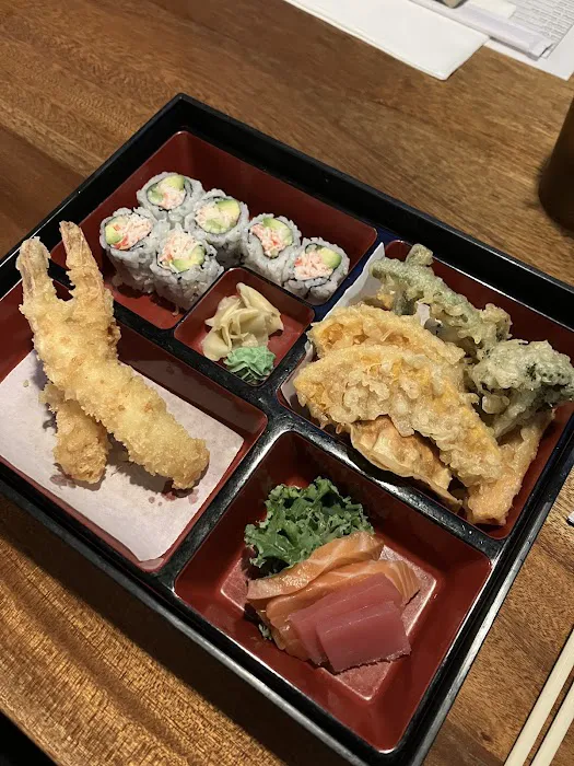 Tokyo Sushi & Grill Picture 8