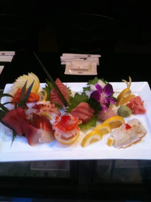 AKI SUSHI BAR AND GRILL Picture 1