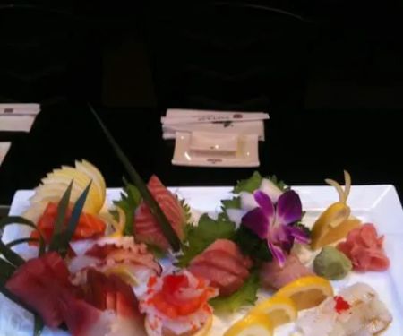 AKI SUSHI BAR AND GRILL