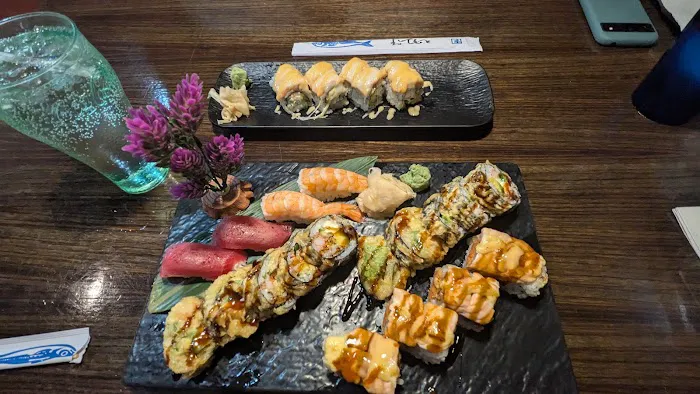 AKI SUSHI BAR AND GRILL Picture 9