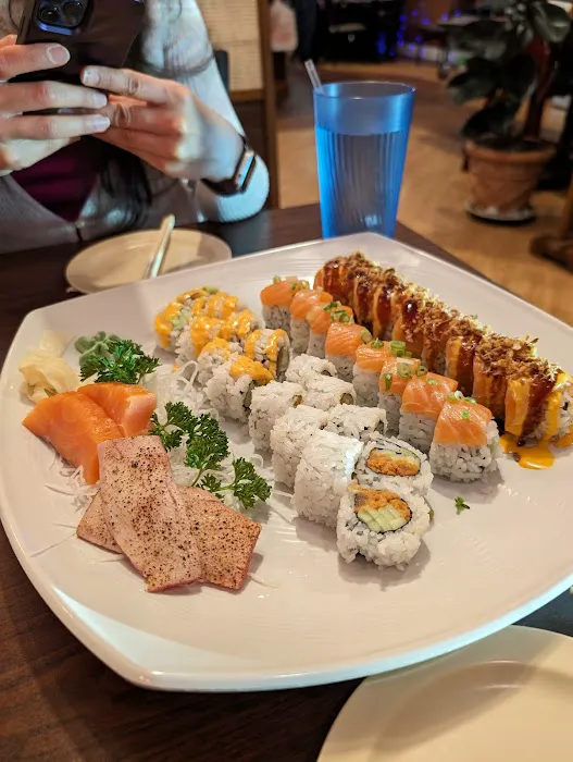 Bahdah Sushi Picture 7