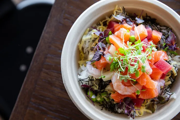 Kaku Sushi & Poke Picture 3