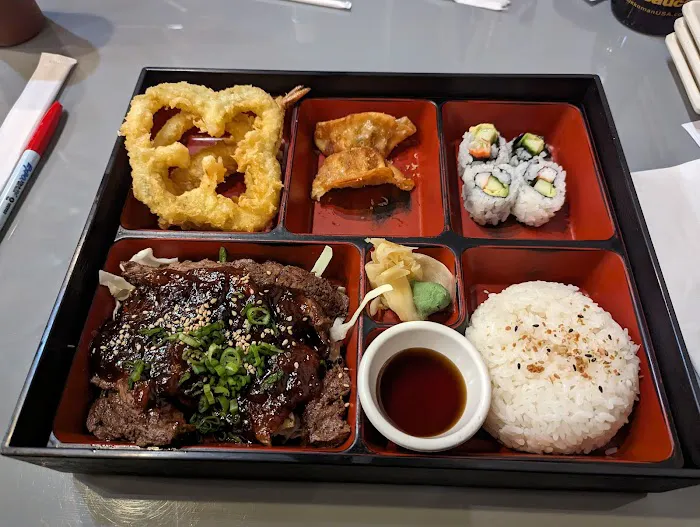 UMI SUSHI Picture 6