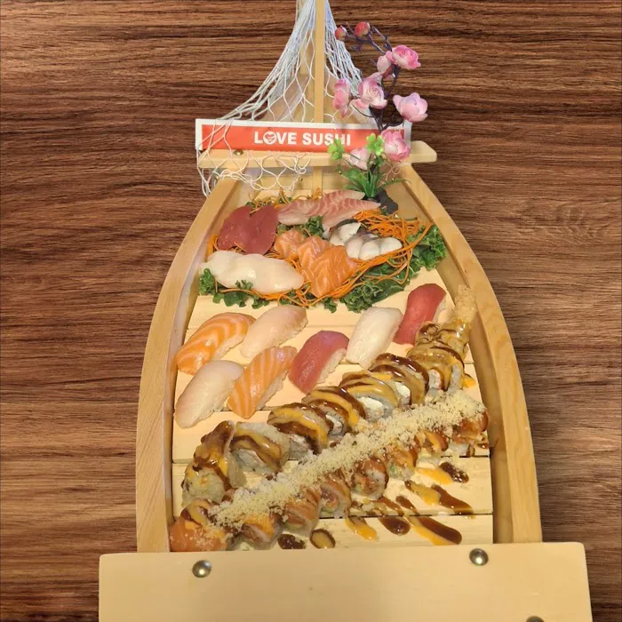 Love Sushi Picture 3