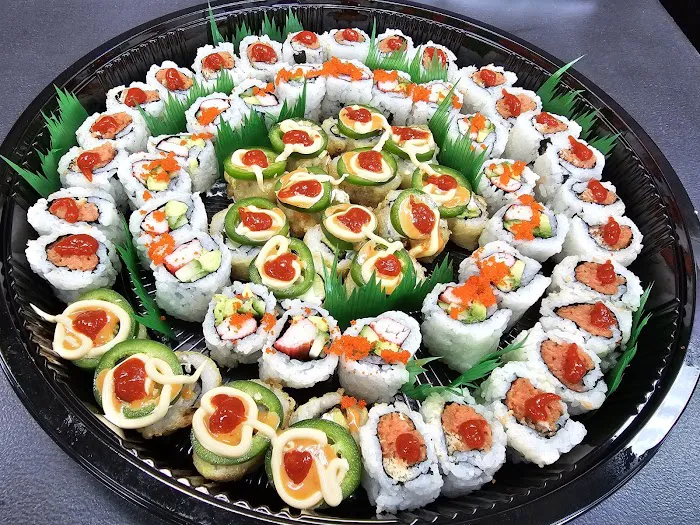 Fancy sushi & thai Picture 3