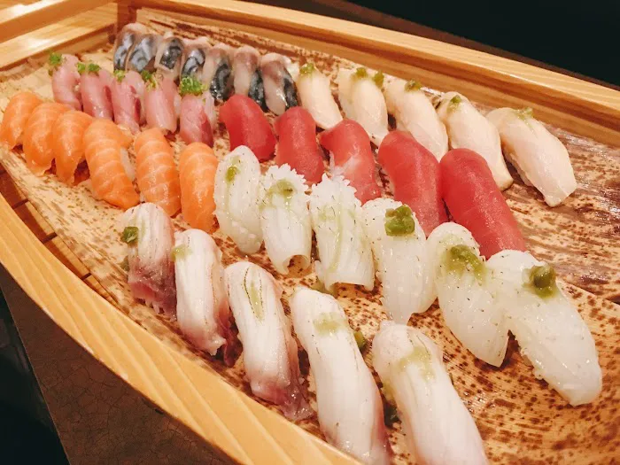 Bluefin Japanese Steakhouse & Sushi Picture 2